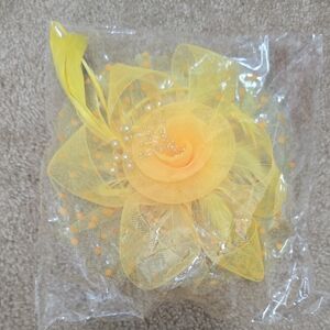 🦋 Floral Hair Accessory / Headband With Clip